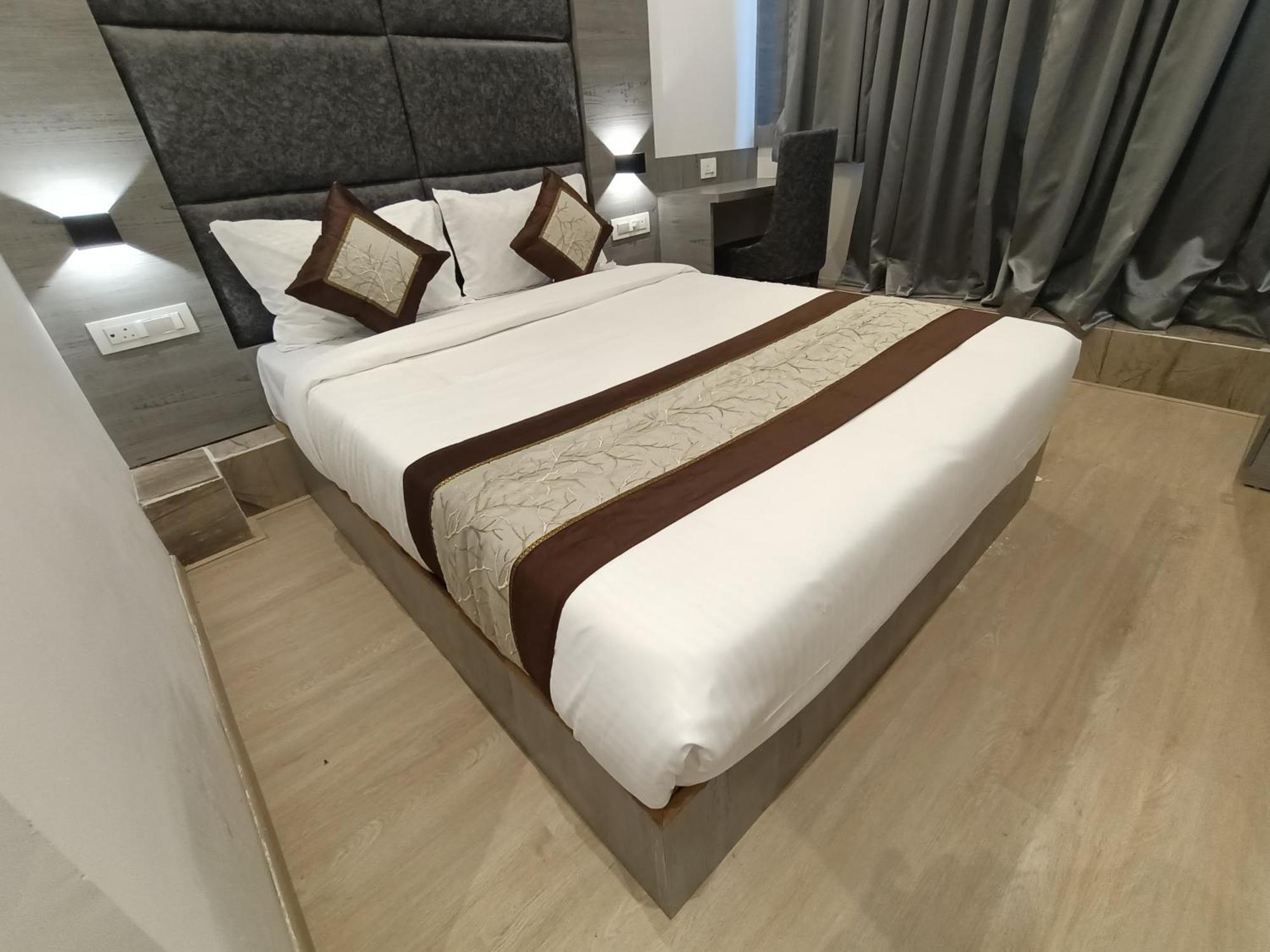 Hotel Beverly Palace Santacruz - Near Bkc - Mumbai Airport T1 Екстер'єр фото