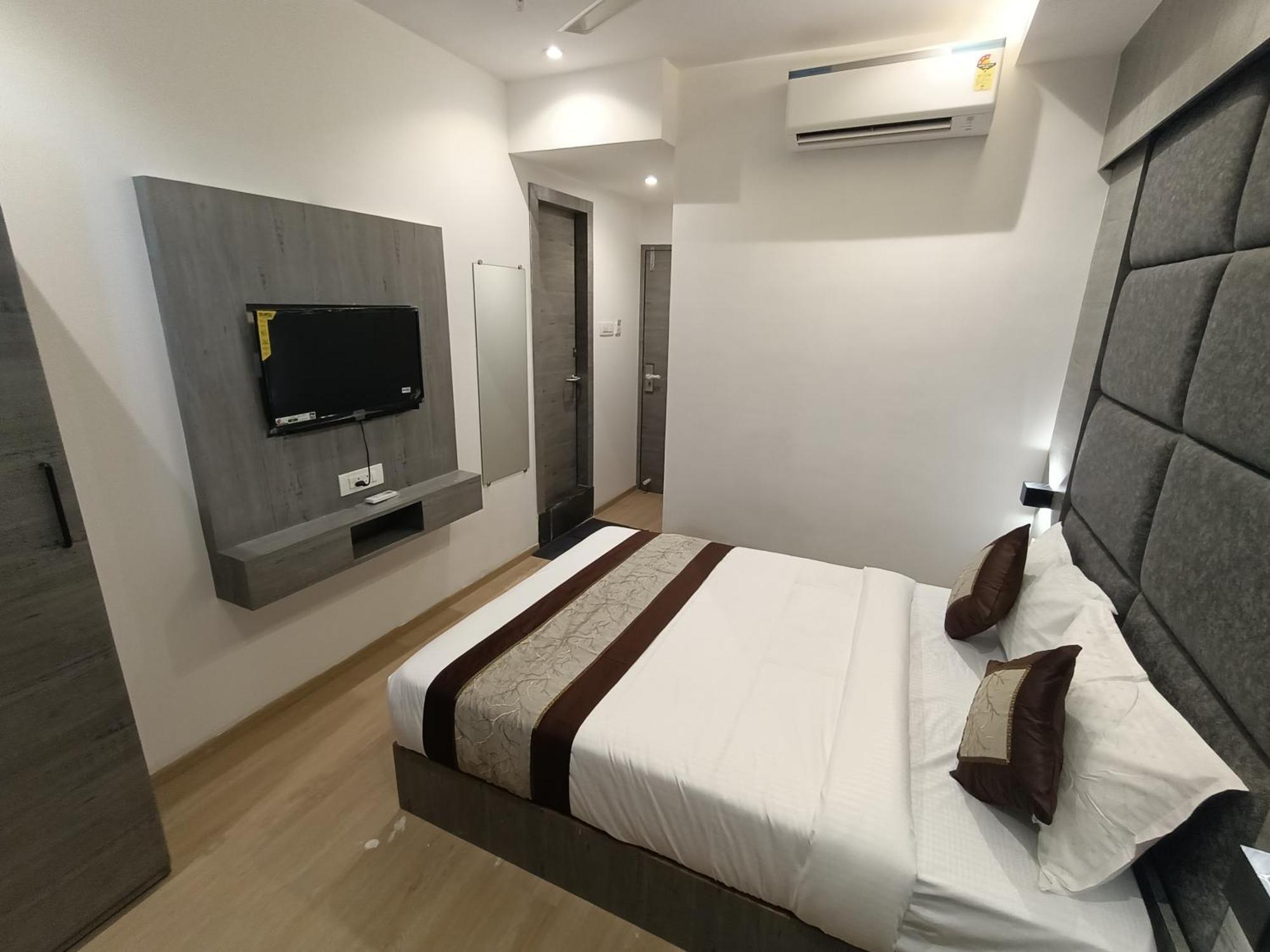 Hotel Beverly Palace Santacruz - Near Bkc - Mumbai Airport T1 Екстер'єр фото