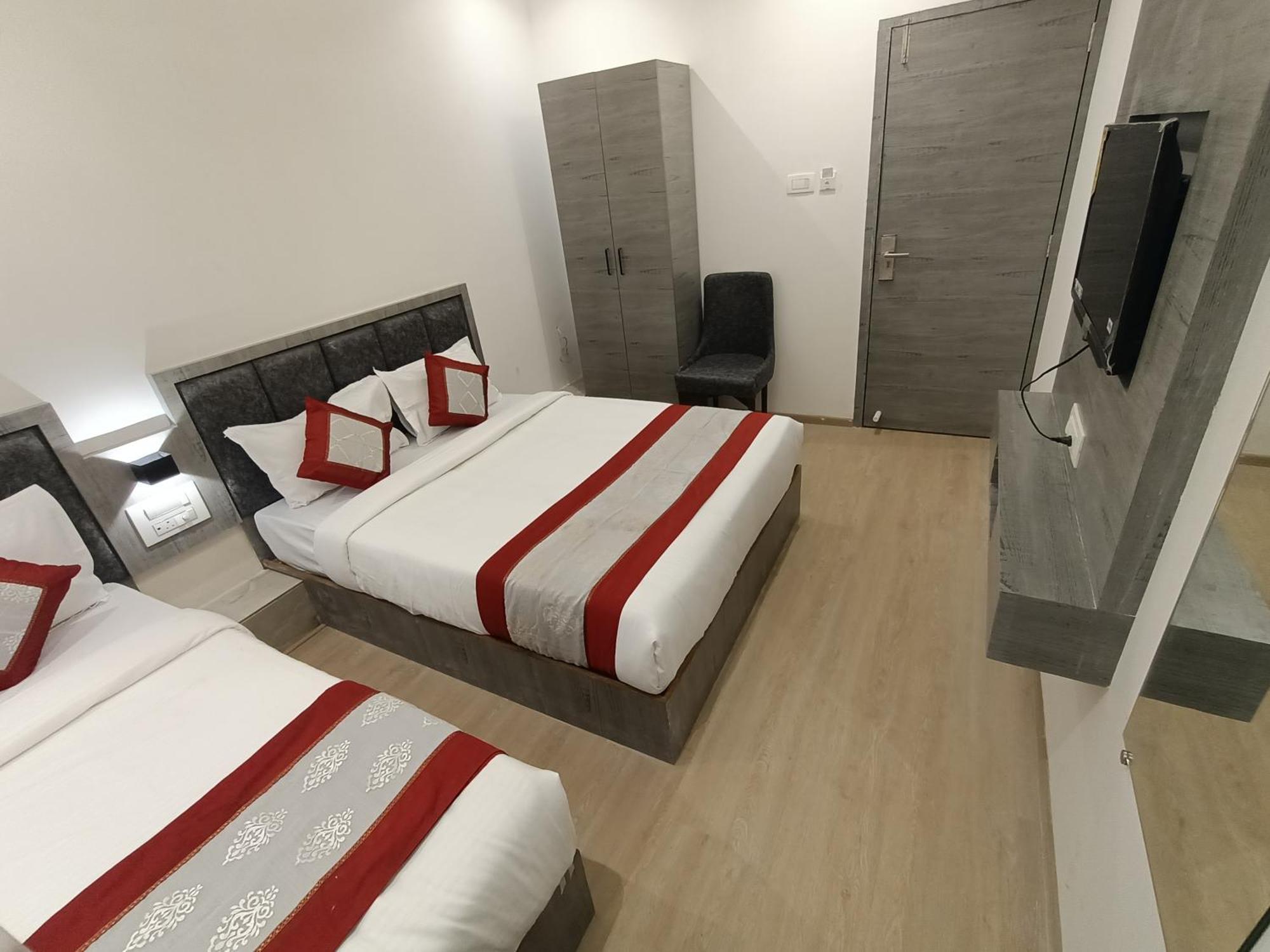 Hotel Beverly Palace Santacruz - Near Bkc - Mumbai Airport T1 Екстер'єр фото