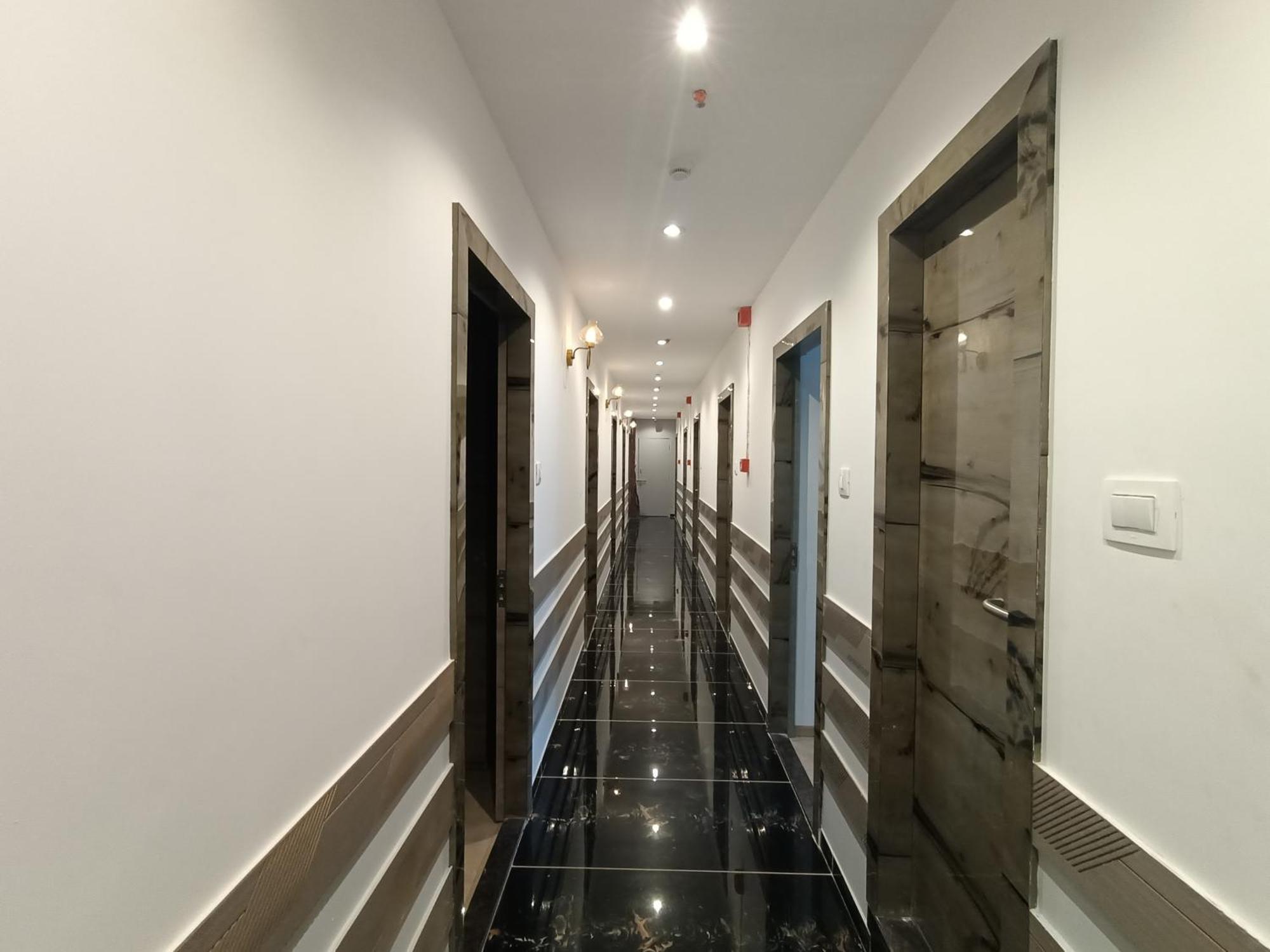Hotel Beverly Palace Santacruz - Near Bkc - Mumbai Airport T1 Екстер'єр фото