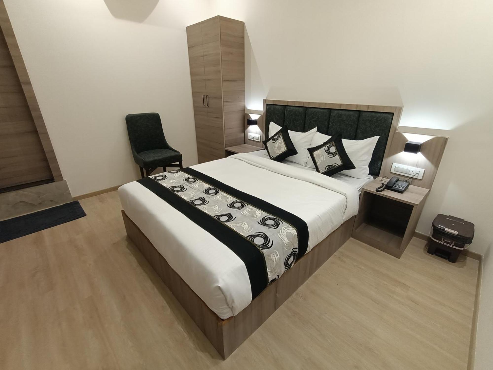 Hotel Beverly Palace Santacruz - Near Bkc - Mumbai Airport T1 Екстер'єр фото