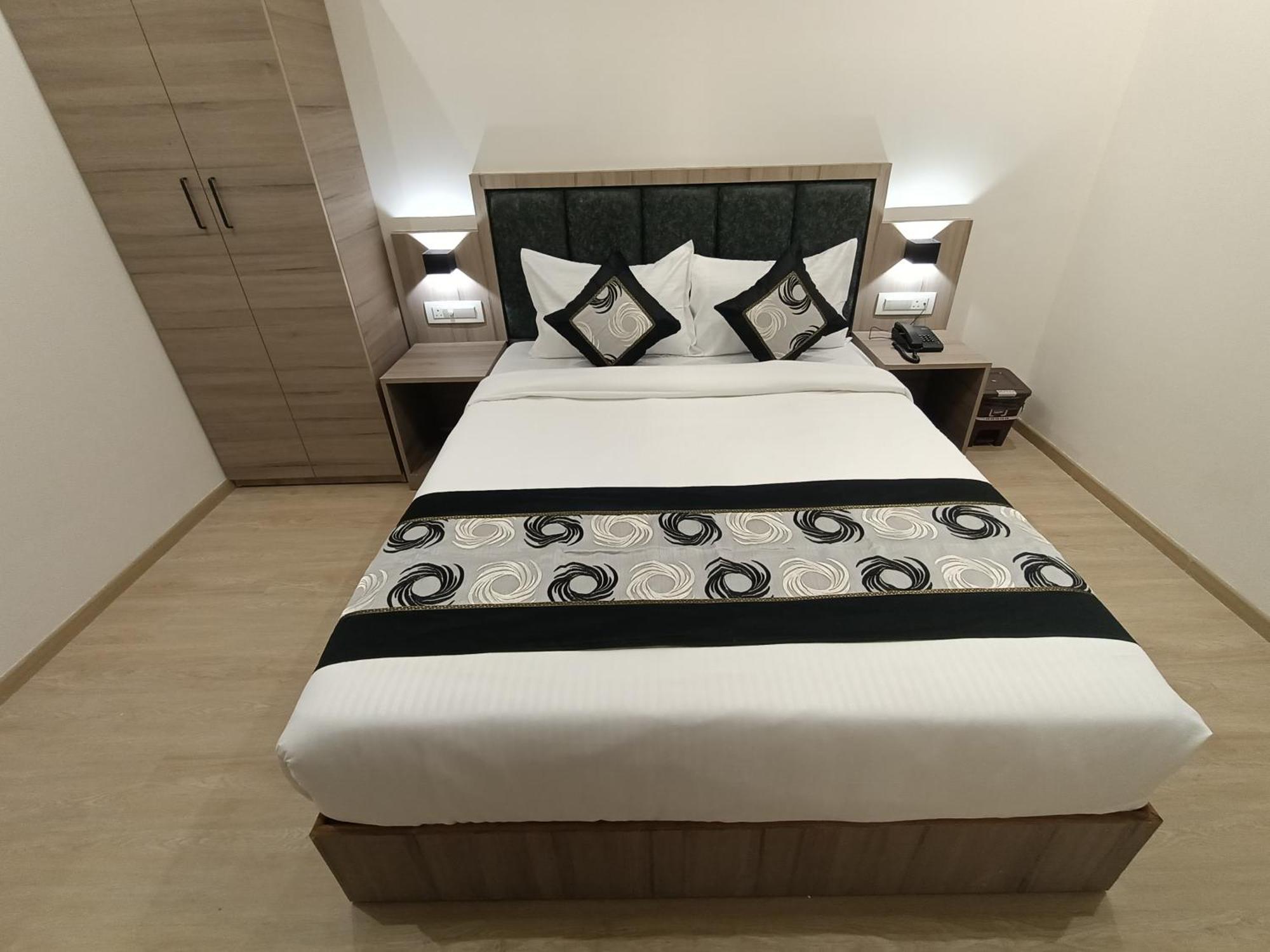 Hotel Beverly Palace Santacruz - Near Bkc - Mumbai Airport T1 Екстер'єр фото