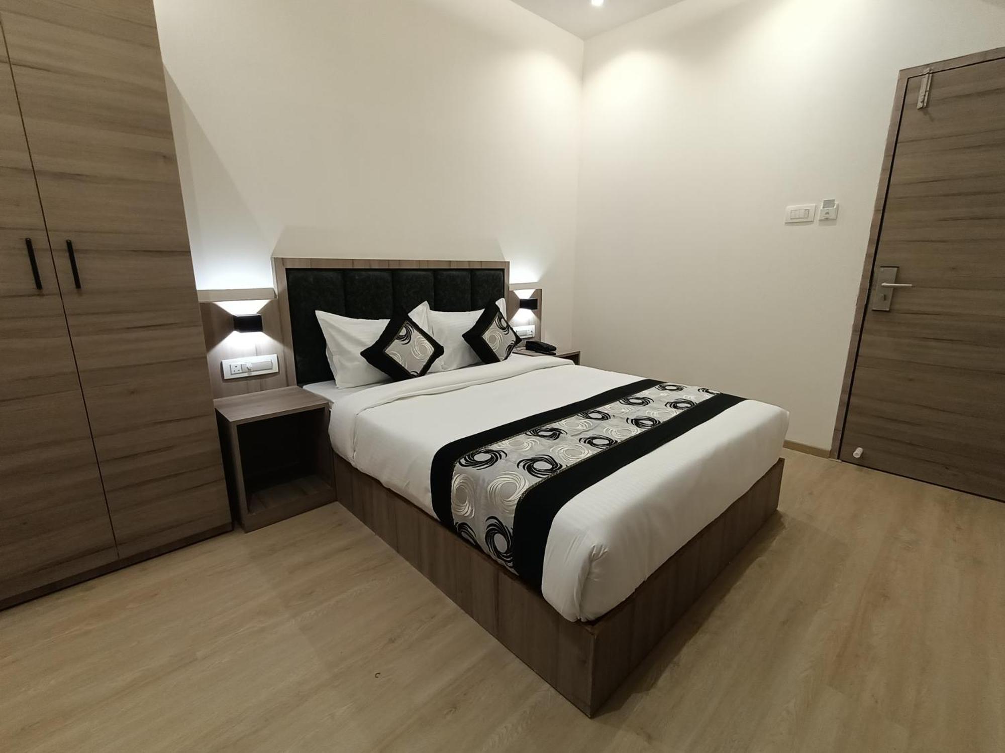 Hotel Beverly Palace Santacruz - Near Bkc - Mumbai Airport T1 Екстер'єр фото