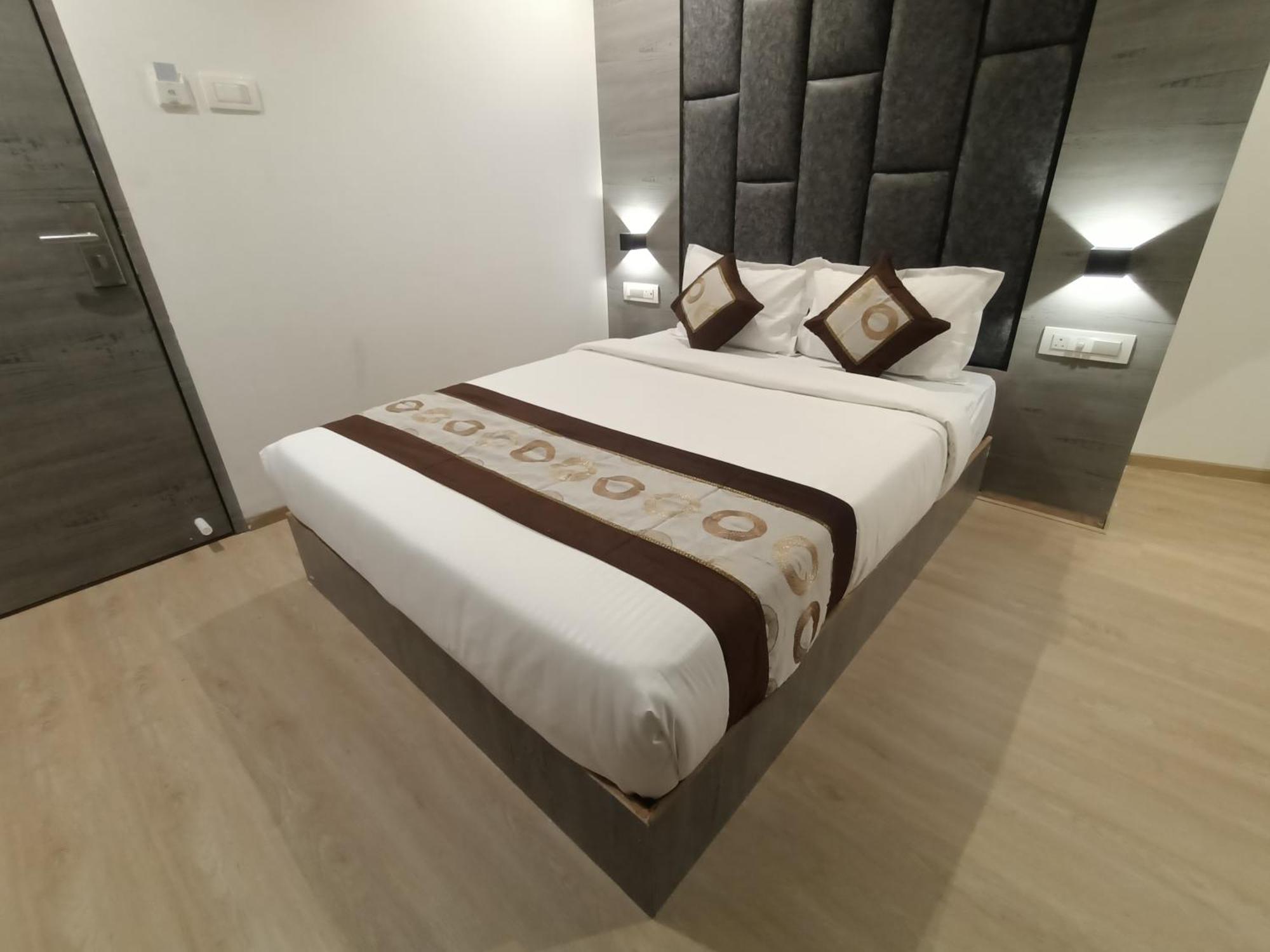 Hotel Beverly Palace Santacruz - Near Bkc - Mumbai Airport T1 Екстер'єр фото