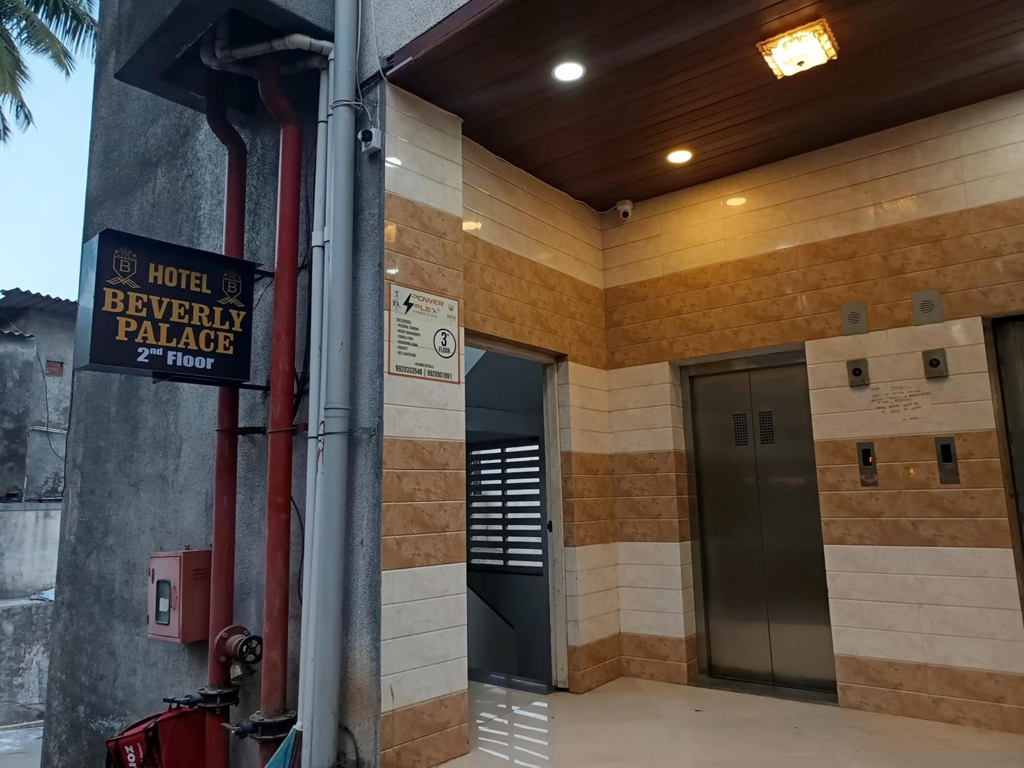 Hotel Beverly Palace Santacruz - Near Bkc - Mumbai Airport T1 Екстер'єр фото