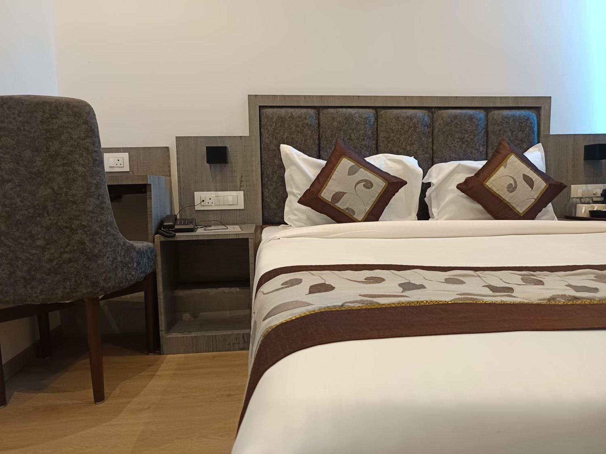 Hotel Beverly Palace Santacruz - Near Bkc - Mumbai Airport T1 Екстер'єр фото