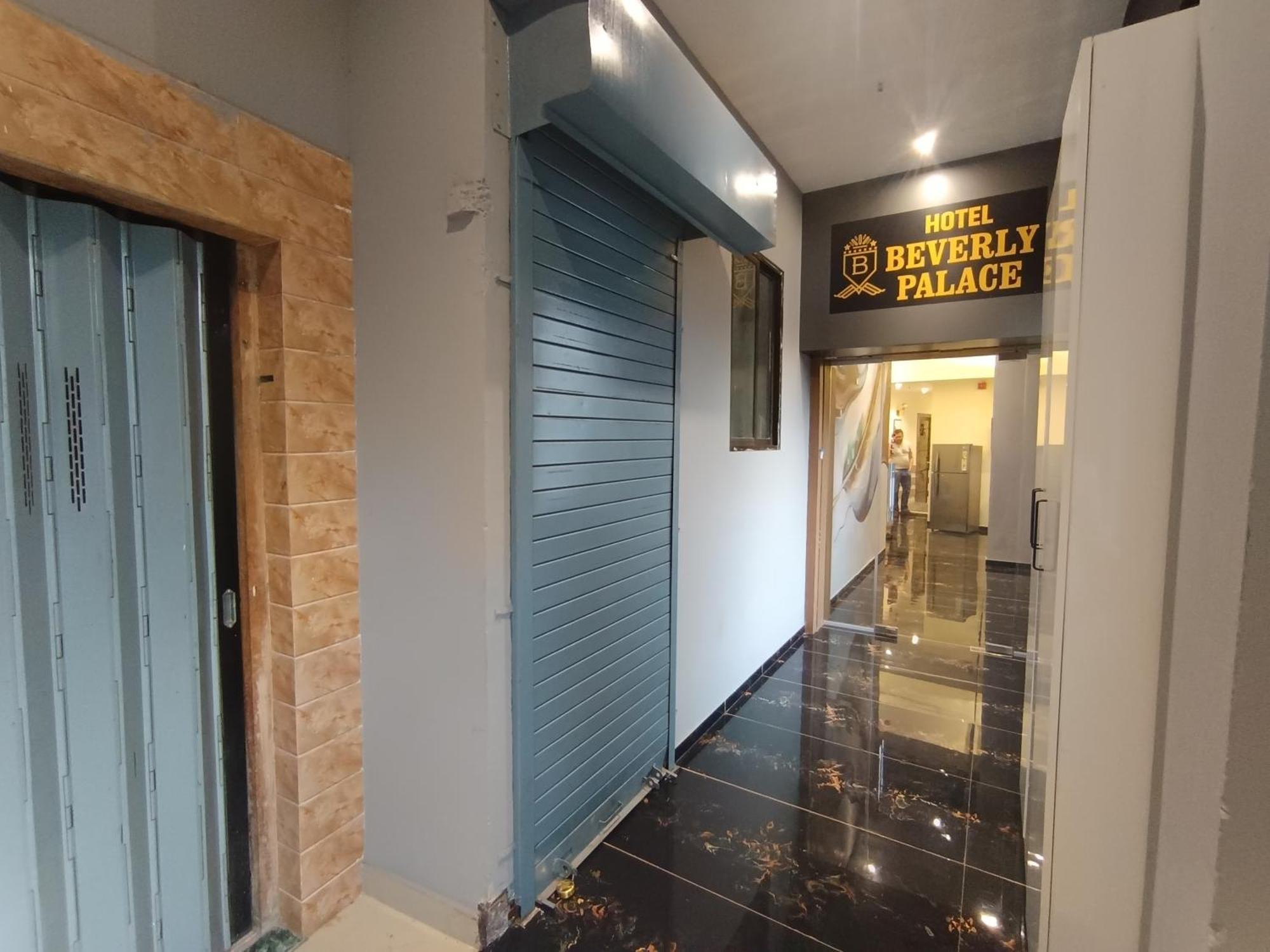 Hotel Beverly Palace Santacruz - Near Bkc - Mumbai Airport T1 Екстер'єр фото